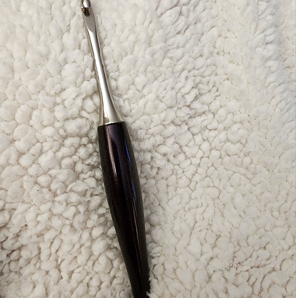 FURLS ODDSEY CROCHET HOOK